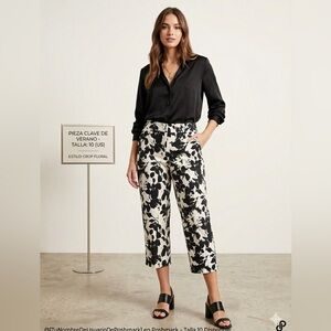 Sandro Capri pants zipper front  black &  white floral stretch women' size 10